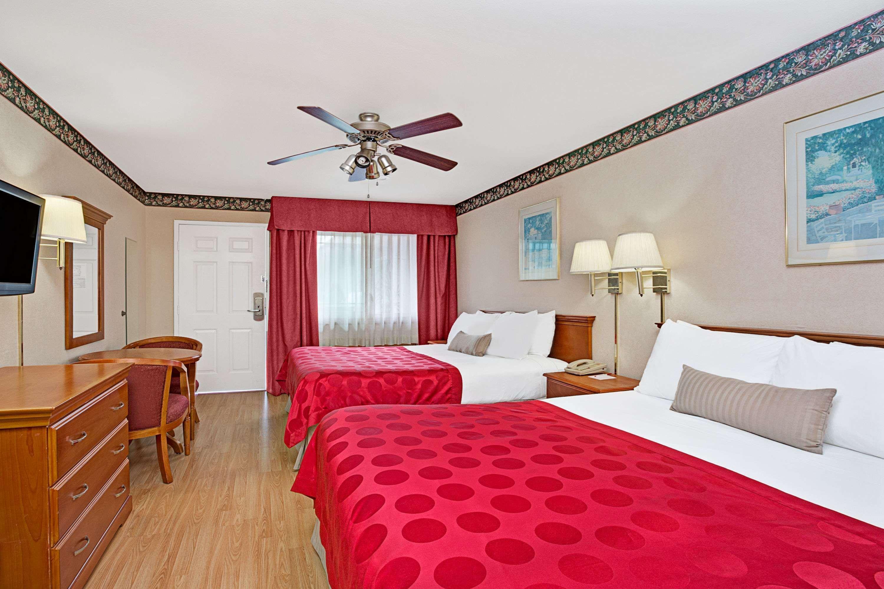 Ramada By Wyndham Redondo Beach Exterior foto
